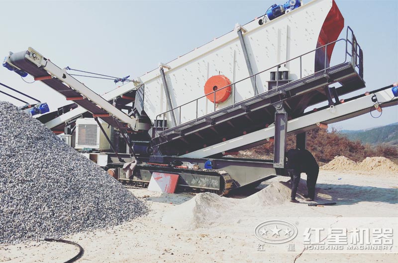 履帶式小型移動篩石機