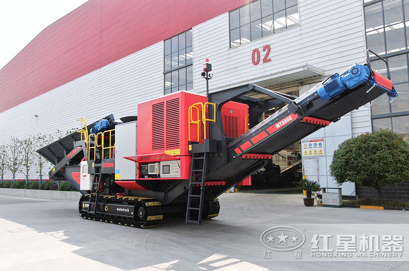 履帶式移動礦石破碎機(jī)?圖片